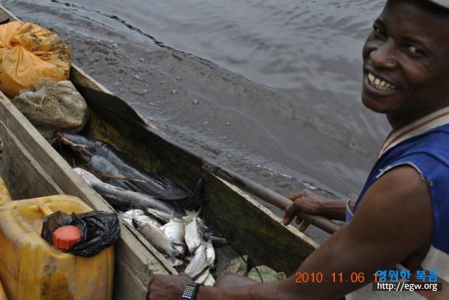 35. Only diet in Congo River.JPG